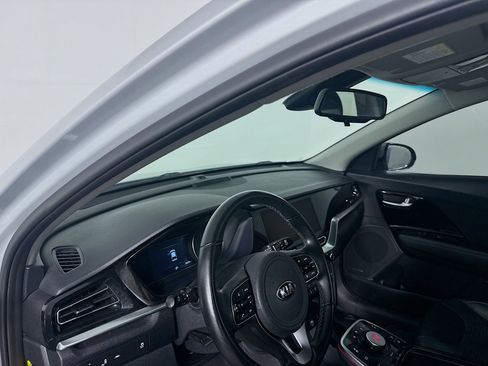 Used 2020 Kia Niro EX Premium image 23