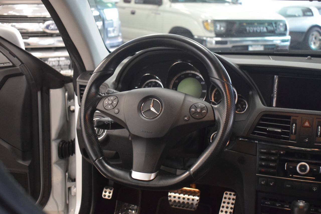Used 2011 Mercedes-Benz E 550 Coupe image 31