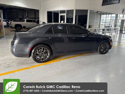 Used 2018 Chrysler 300 S AWD/4WD image 9