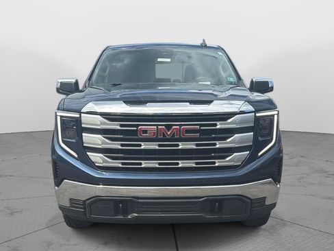 Used 2022 GMC Sierra 1500 SLT w/ SLT Premium Plus Package AWD/4WD image 2