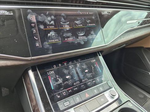 Used 2019 Audi Q8 Premium Plus w/ Premium Plus AWD/4WD image 11