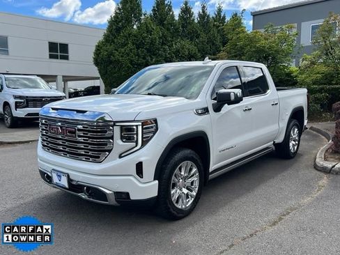 Used 2024 GMC Sierra 1500 Denali w/ Technology Package AWD/4WD image 3