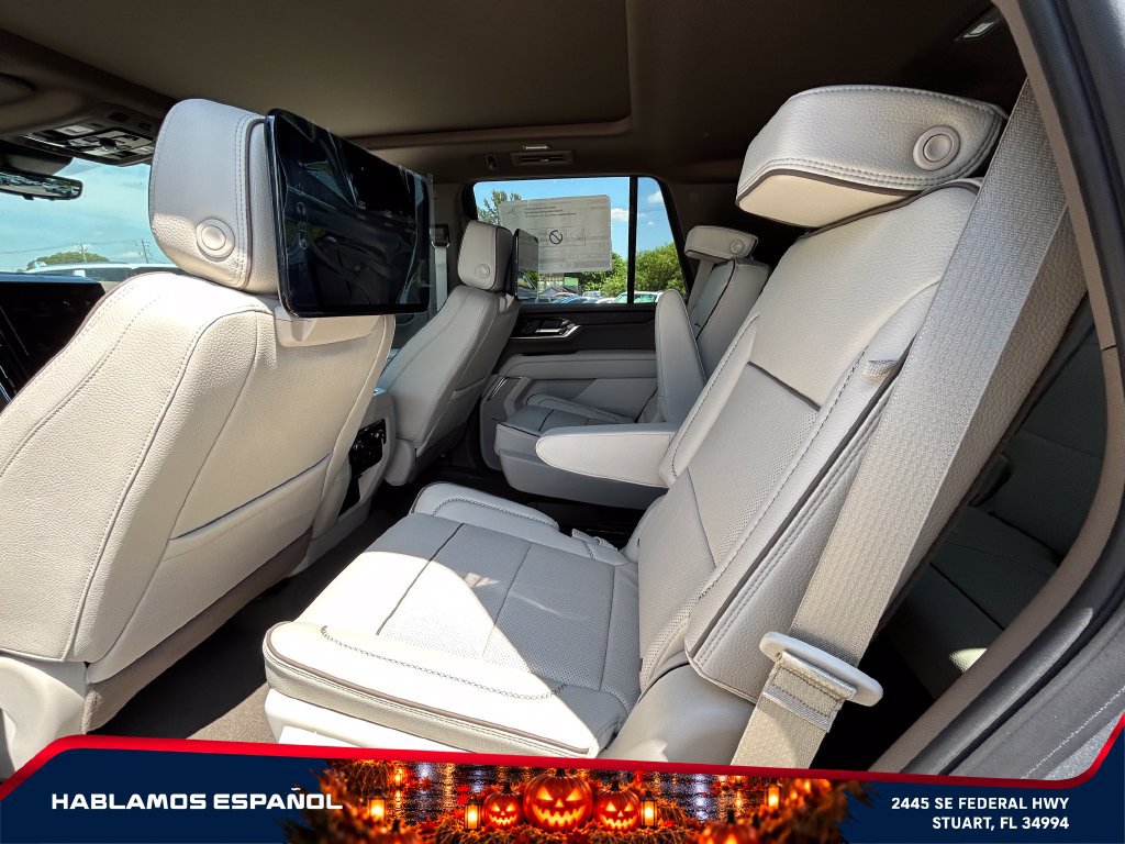 New 2026 GMC Yukon Denali w/ Denali Reserve Package AWD/4WD image 13