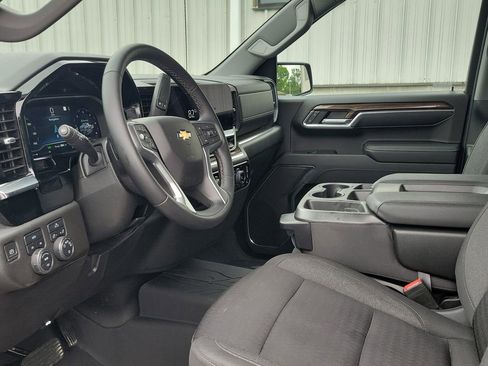 Used 2023 Chevrolet Silverado 1500 LT AWD/4WD image 19