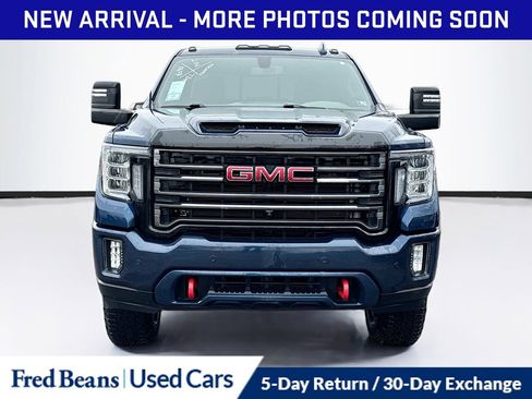 Used 2021 GMC Sierra 2500 AT4 w/ AT4 Preferred Package image 2