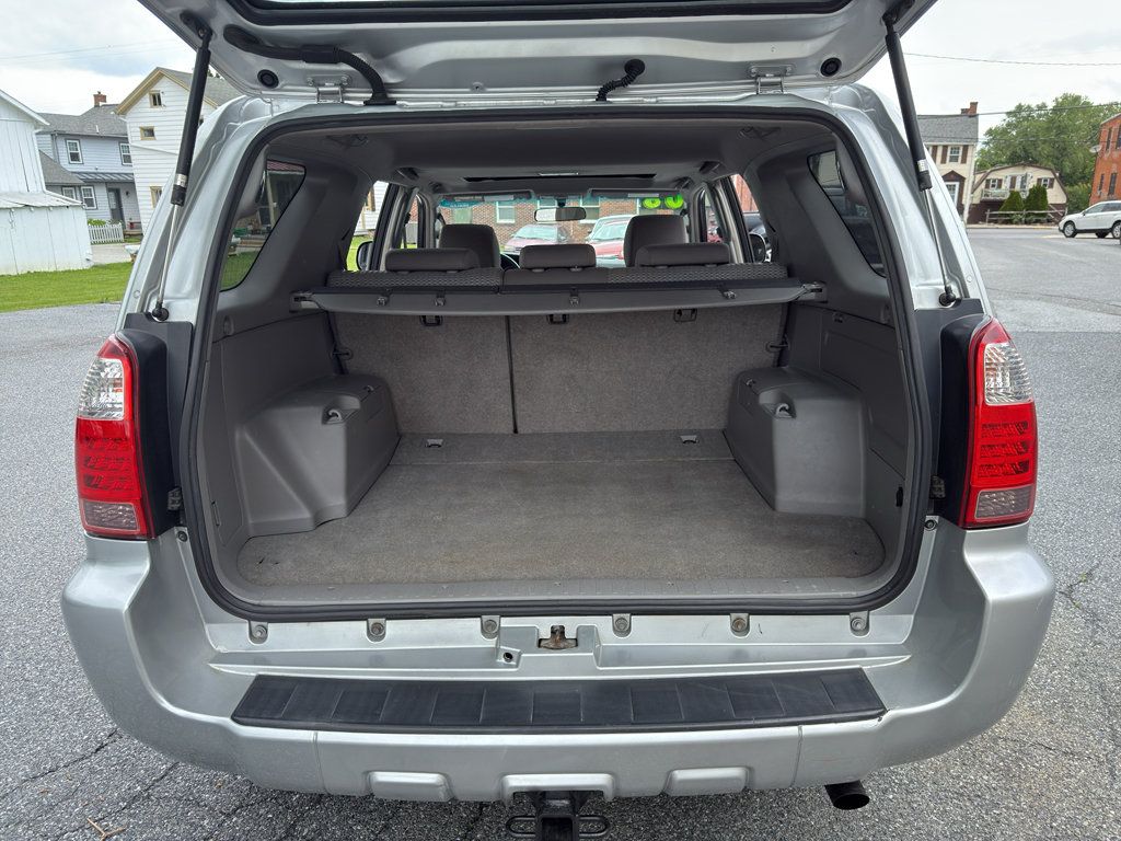 Used 2008 Toyota 4Runner SR5 AWD/4WD image 14