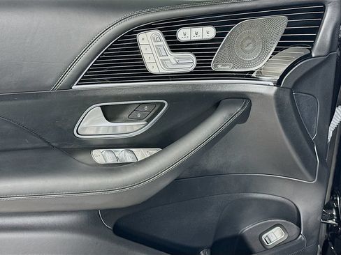 Used 2023 Mercedes-Benz Maybach GLS 600 4MATIC image 14