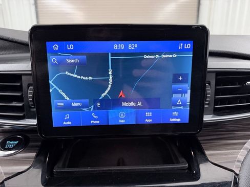 Used 2022 Ford Explorer Limited w/ Equipment Group 301A RWD image 18