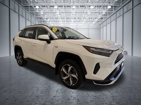 Used 2023 Toyota RAV4 SE w/ Weather & Moonroof Package AWD/4WD image 39