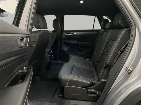 New 2026 Volkswagen Atlas Cross Sport SE image 27