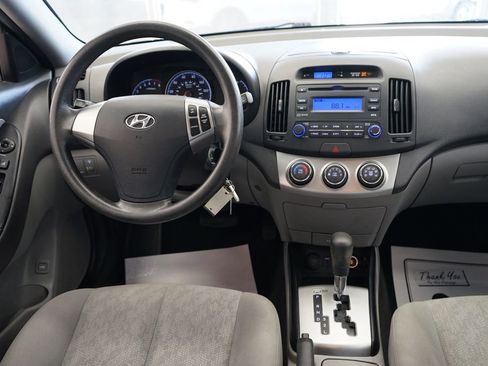 Used 2010 Hyundai Elantra GLS FWD image 6