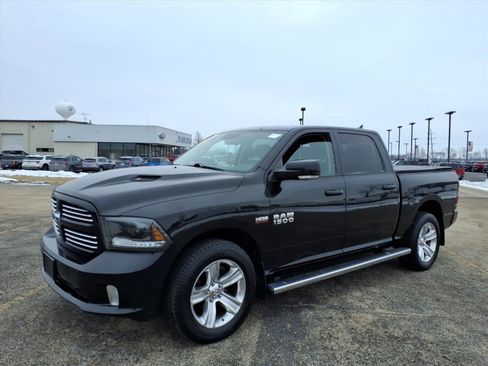 Used 2015 RAM 1500 Sport image 7