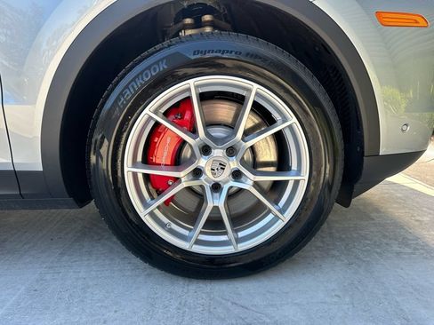 Used 2026 Porsche Cayenne S AWD/4WD image 15