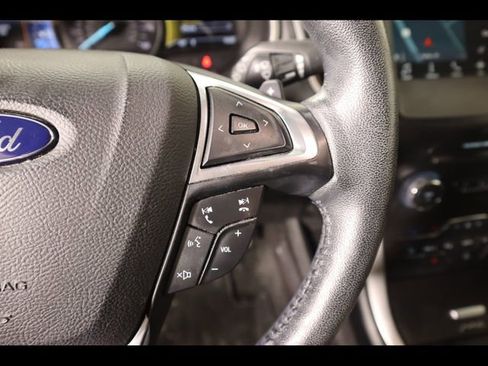 Used 2017 Ford Edge SEL w/ Equipment Group 201A AWD/4WD image 21