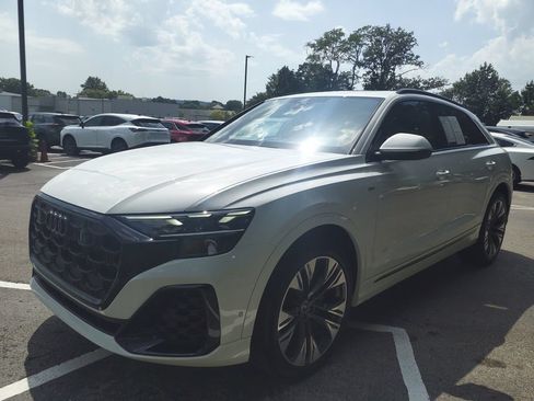 Used 2025 Audi Q8 Prestige AWD/4WD image 3
