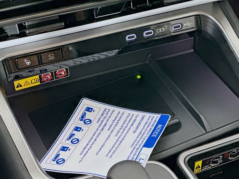 New 2025 Lexus TX 500h AWD image 21