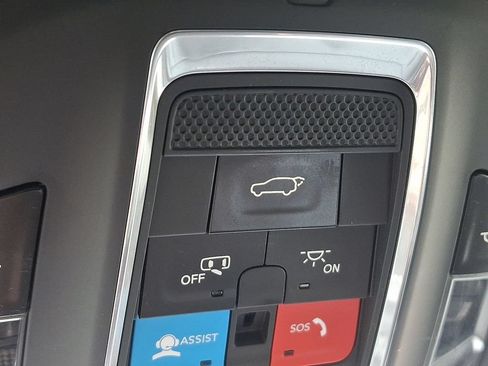 Used 2021 Jeep Grand Cherokee L Limited AWD/4WD image 28
