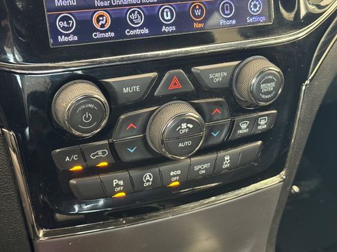 Used 2020 Jeep Grand Cherokee Limited X RWD image 20