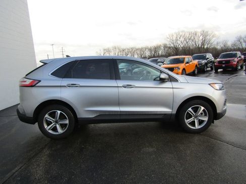 Used 2024 Ford Edge SEL w/ Convenience Package image 11