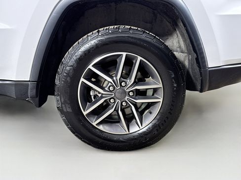 Used 2021 Jeep Grand Cherokee Limited image 30