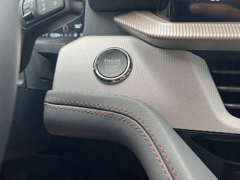 New 2026 Ford Explorer Active RWD image 6