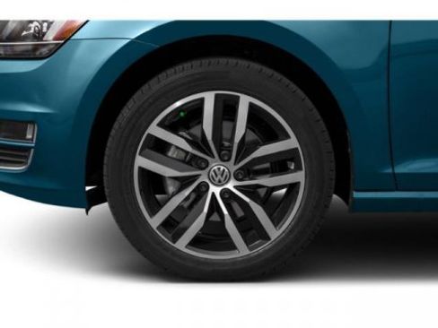 Used 2015 Volkswagen Golf TDI S image 15