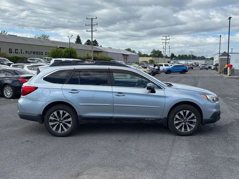 Used 2015 Subaru Outback 2.5i Limited AWD/4WD image 10