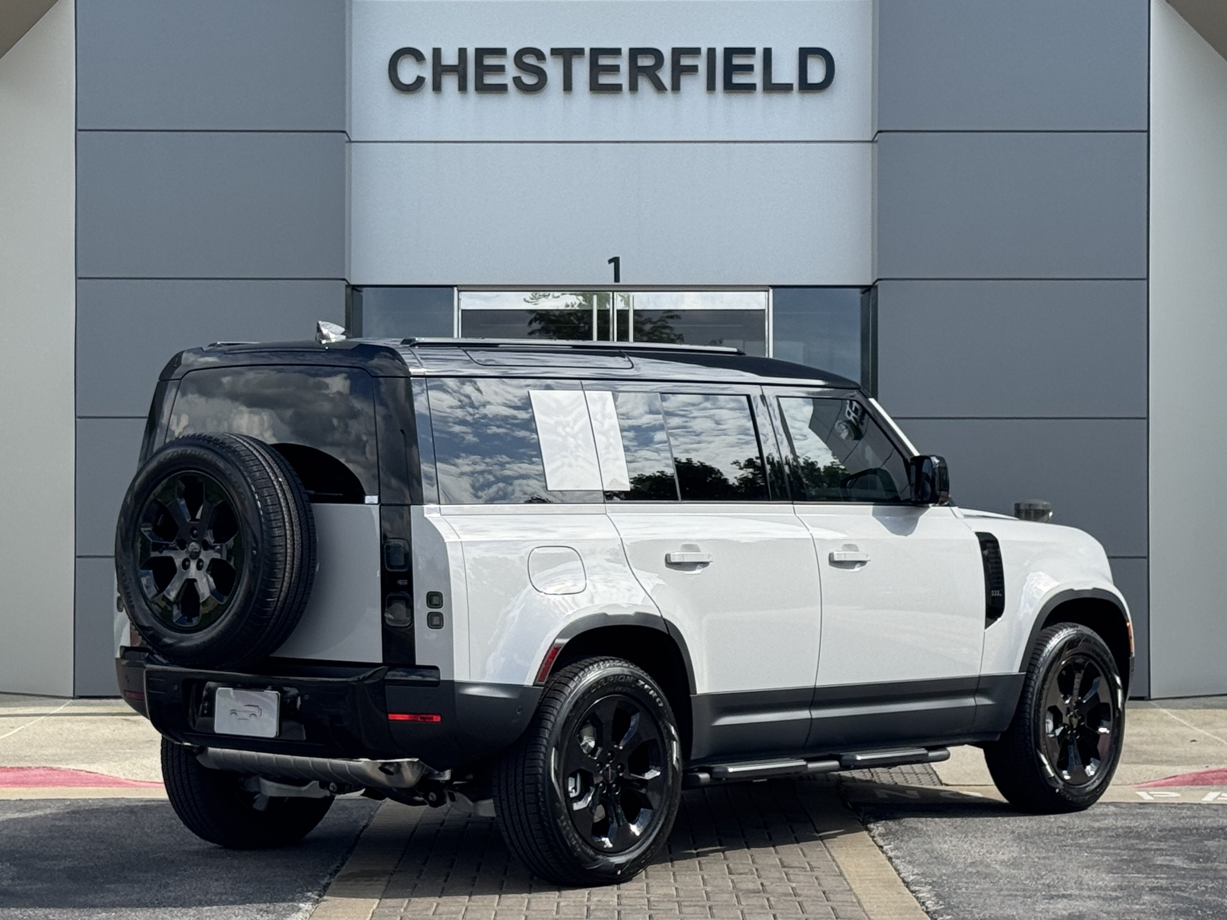 New 2026 Land Rover Defender 110 S AWD/4WD image 2