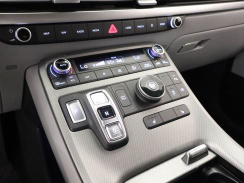 Used 2024 Hyundai Palisade SEL FWD image 9
