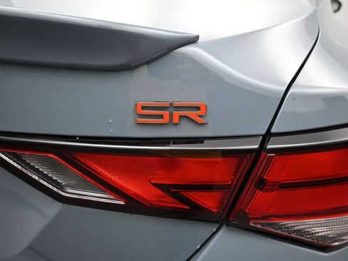 Used 2025 Nissan Sentra SR w/ SR Premium Package FWD image 10