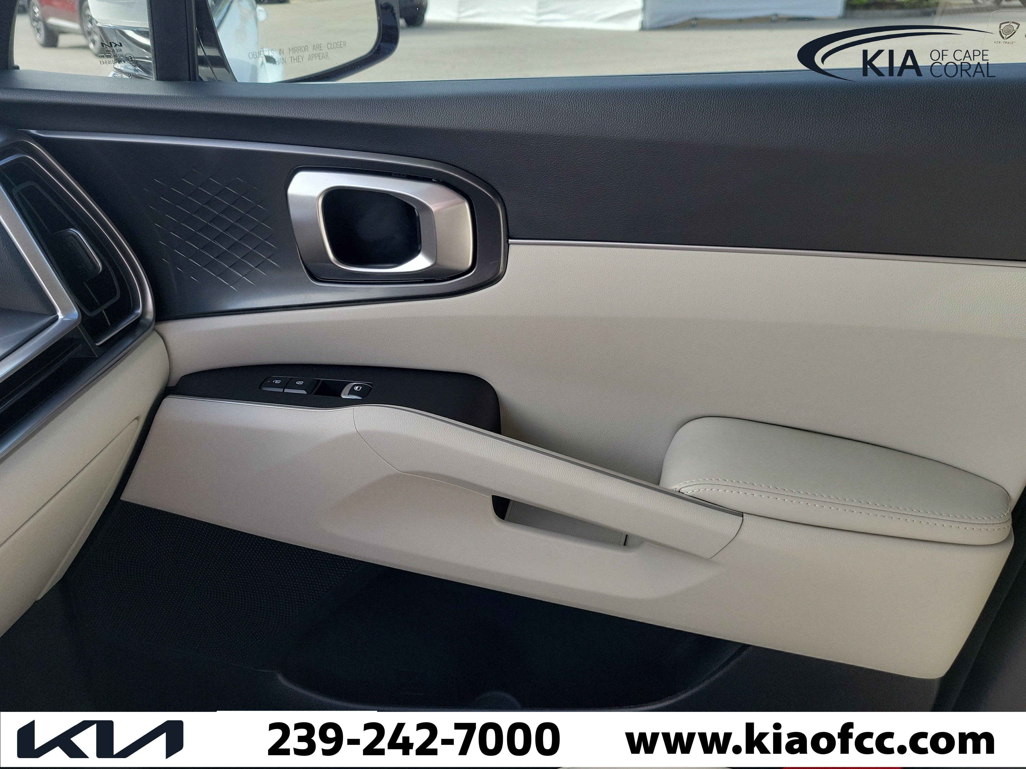 Certified 2025 Kia Sorento S w/ Panoramic Sunroof Package FWD image 29