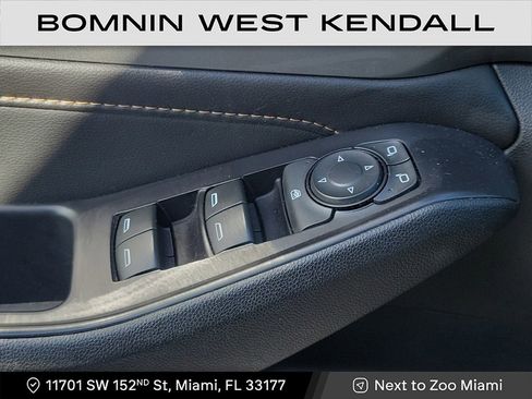 Used 2021 Chevrolet Traverse LS image 24