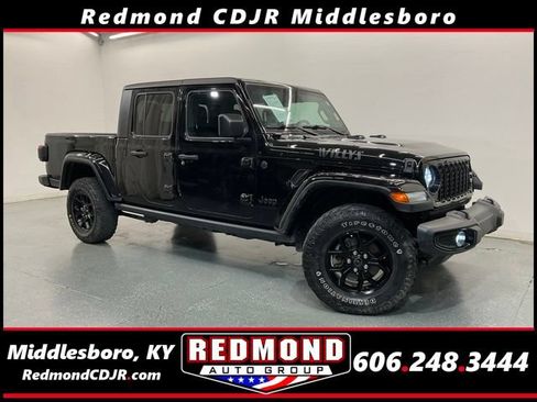 Used 2024 Jeep Gladiator Sport AWD/4WD image 1