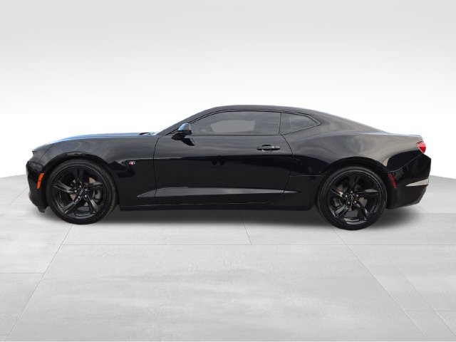 Used 2021 Chevrolet Camaro LT RWD image 9