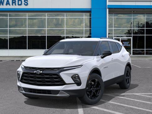 New 2025 Chevrolet Blazer LT image 6