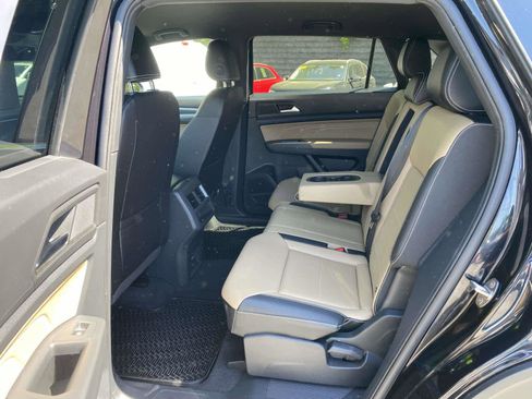 Certified 2023 Volkswagen Atlas Cross Sport SE w/ Black Wheel Package AWD/4WD image 22