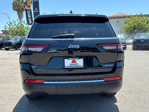 Used 2022 Jeep Grand Cherokee L Limited RWD image 4