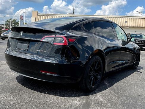 Used 2022 Tesla Model 3 Long Range AWD/4WD image 6
