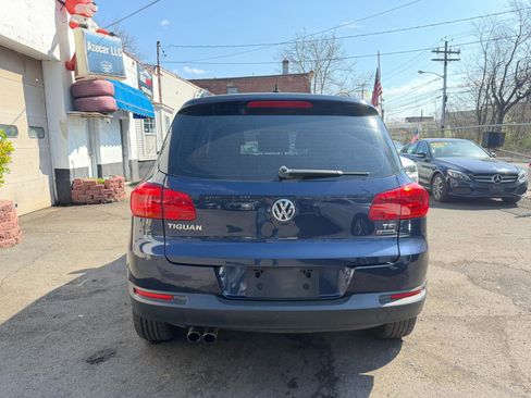 Used 2016 Volkswagen Tiguan S image 7