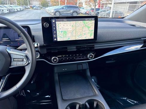 Used 2025 Honda Prologue EX image 17