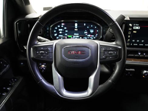 Used 2024 GMC Sierra 2500 SLE image 18