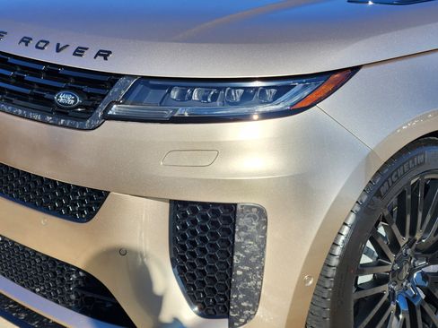 New 2026 Land Rover Range Rover Sport SV image 9