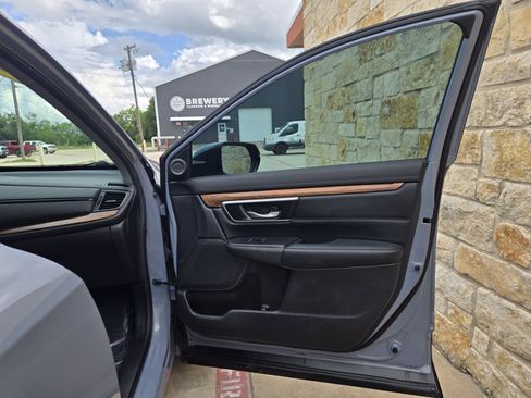 Used 2022 Honda CR-V Touring image 8