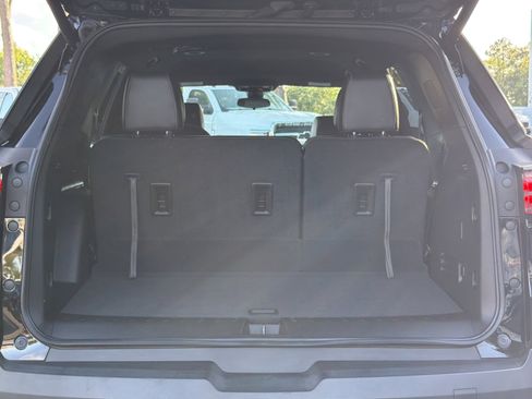 Used 2023 Chevrolet Traverse LT FWD image 33