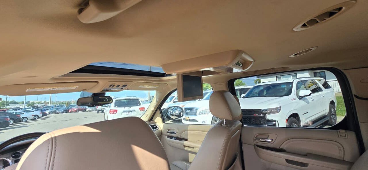 Used 2009 Cadillac Escalade ESV AWD image 14