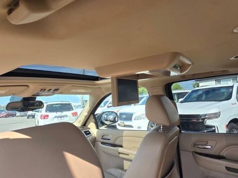 Used 2009 Cadillac Escalade ESV AWD image 14