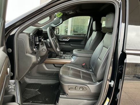 Used 2023 Chevrolet Silverado 1500 High Country image 7