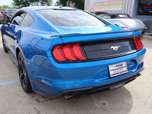 Used 2019 Ford Mustang Coupe RWD image 5