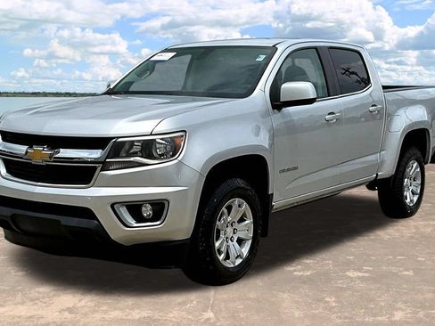 Used 2018 Chevrolet Colorado LT w/ LT Convenience Package RWD image 4