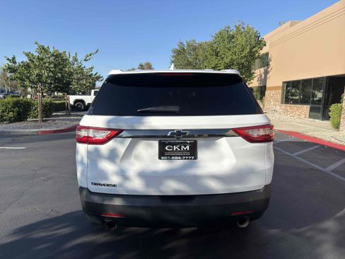 Used 2019 Chevrolet Traverse LS w/ LPO, Blackout Package FWD image 9